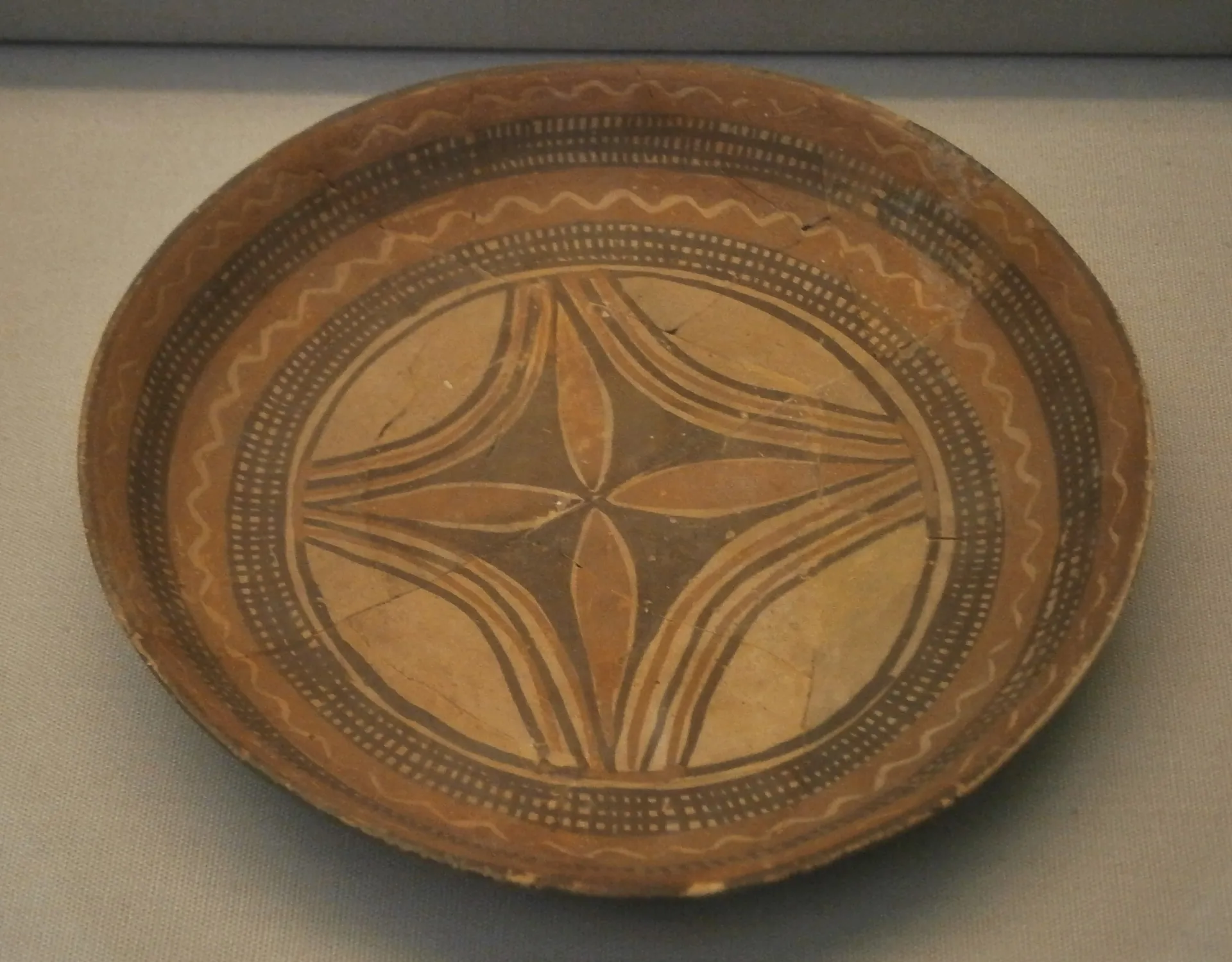 Halaf period shallow bowl, Arpachiyah, c. 6000 BCE, British Museum