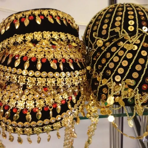 Danaxwe — Kurdish coin headdress with gold and silver coins