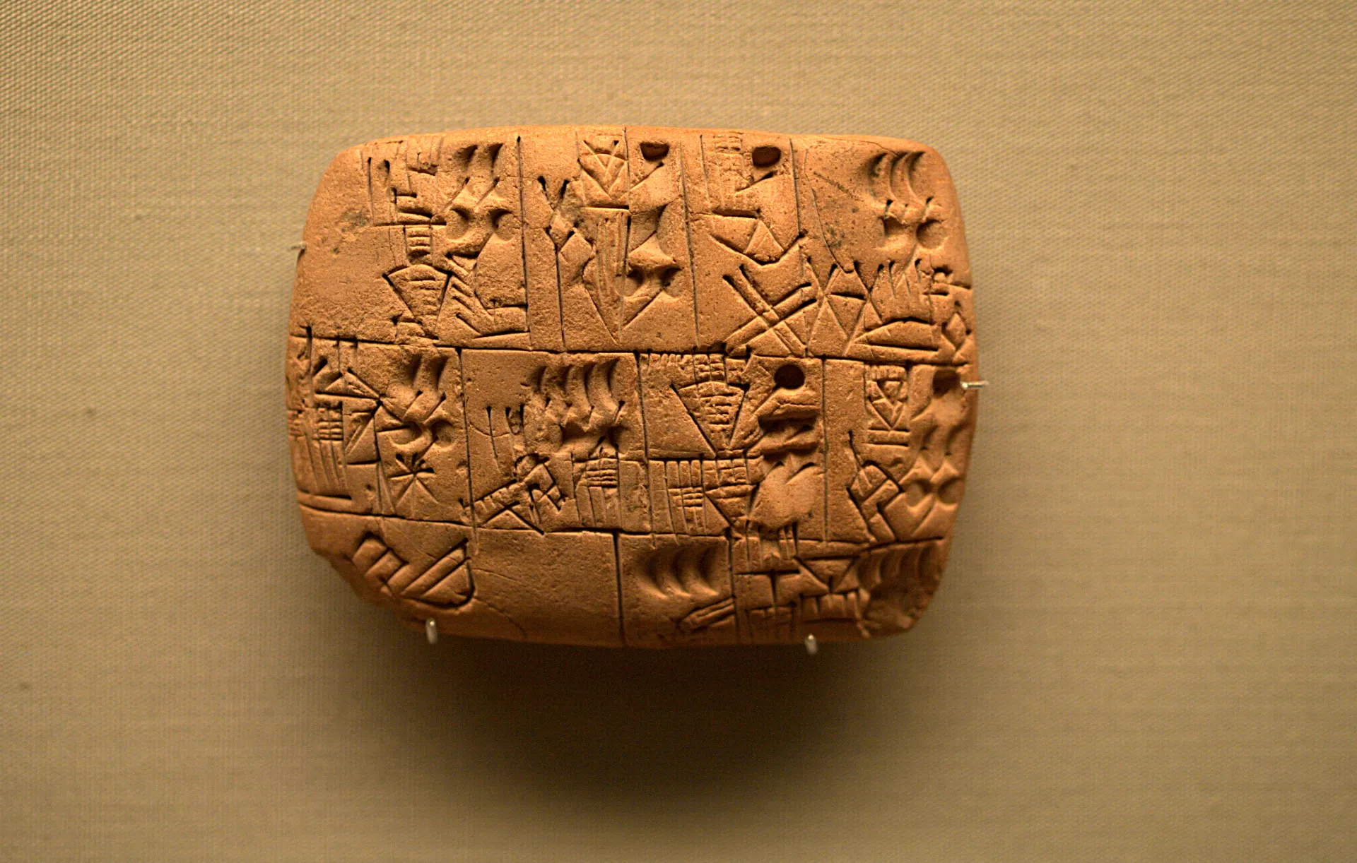 Proto-cuneiform pictographic tablet, c. 3100 BCE